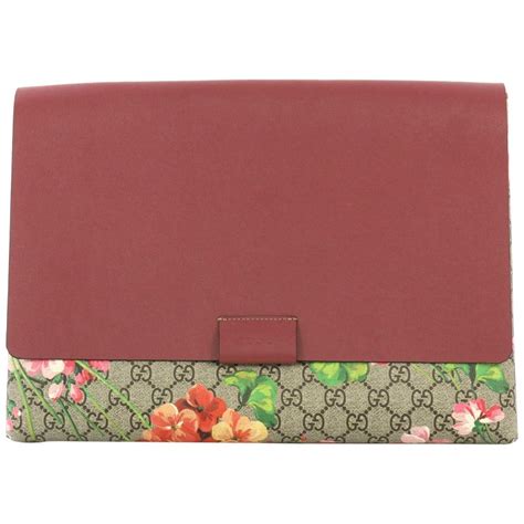 gucci blooms envelope clutch|Gucci clutch vintage.